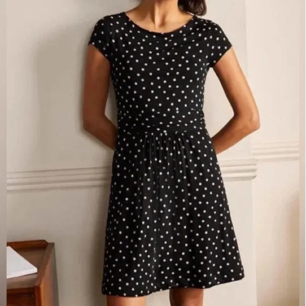Boden Black Amelie Short Sleeve Pink Polka Dot Jersey Dress